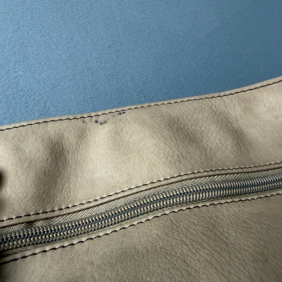 Nicole Miller Tan Shoulder Bag with Chain Straps - Picture 4 of 11